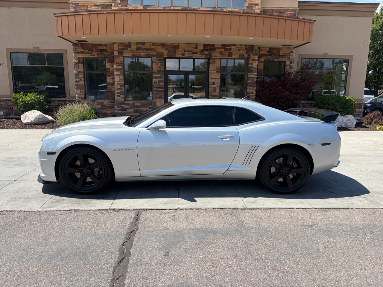 Chevrolet Camaro 2dr Cpe 2SS 2010