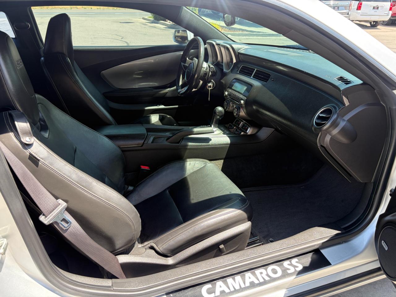 Chevrolet Camaro 2dr Cpe 2SS 2010