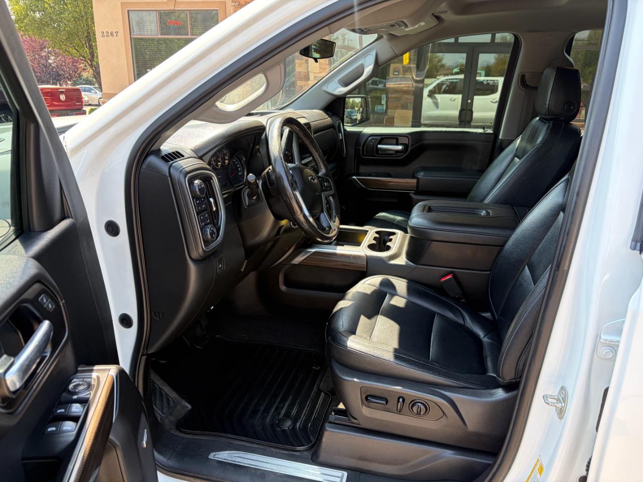 Chevrolet Silverado 1500 4WD Crew Cab 147" RST 2020