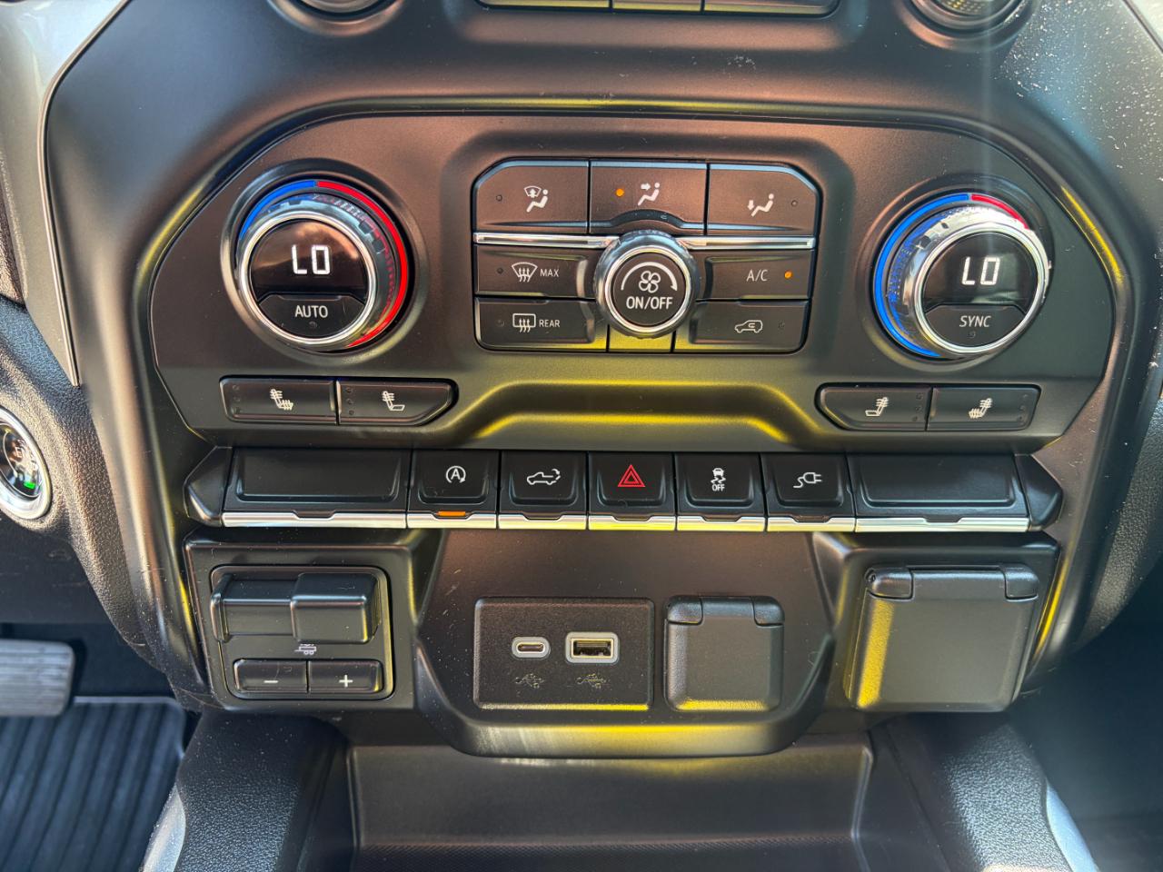 Chevrolet Silverado 1500 4WD Crew Cab 147" RST 2020