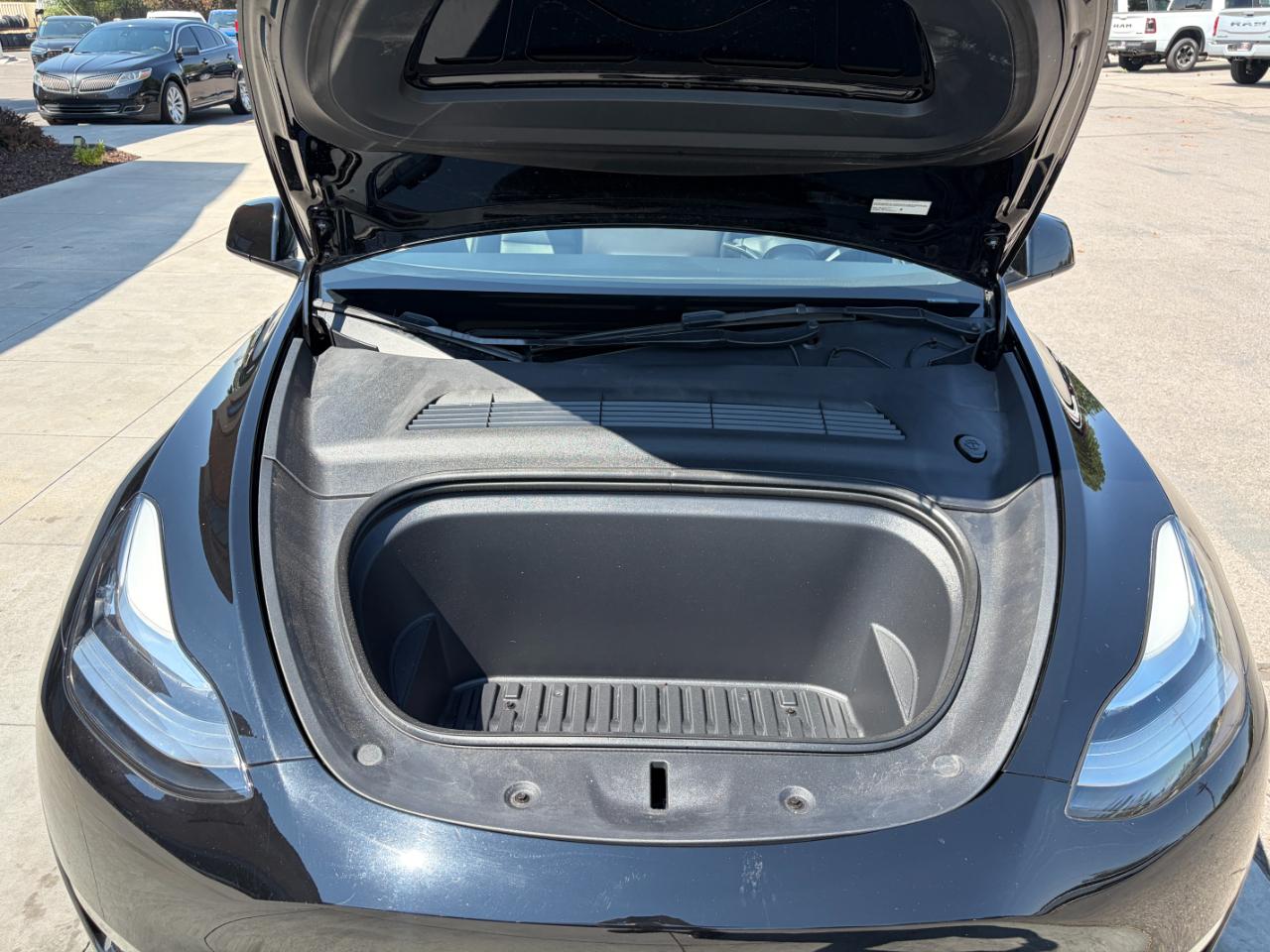 Tesla Model Y Long Range AWD 2023