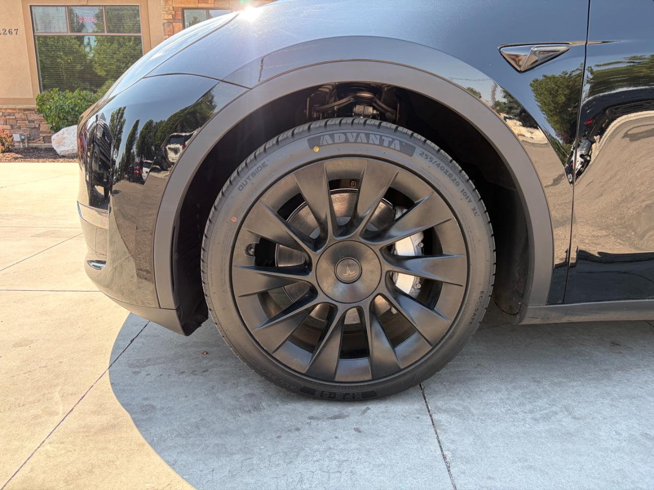 Tesla Model Y Long Range AWD 2023