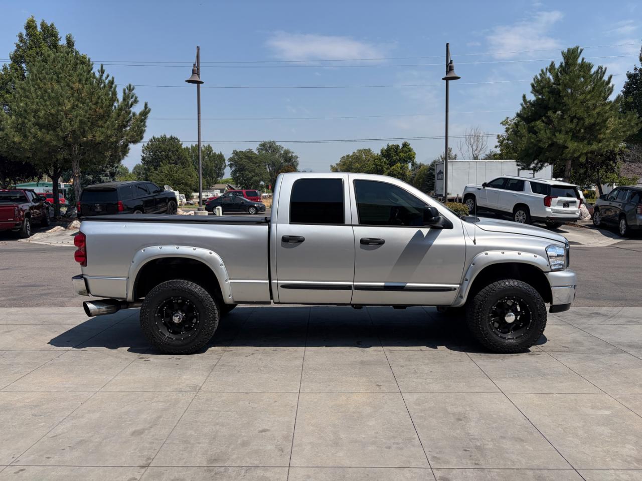 Dodge Ram 2500 4WD Quad Cab 140.5" SLT 2007