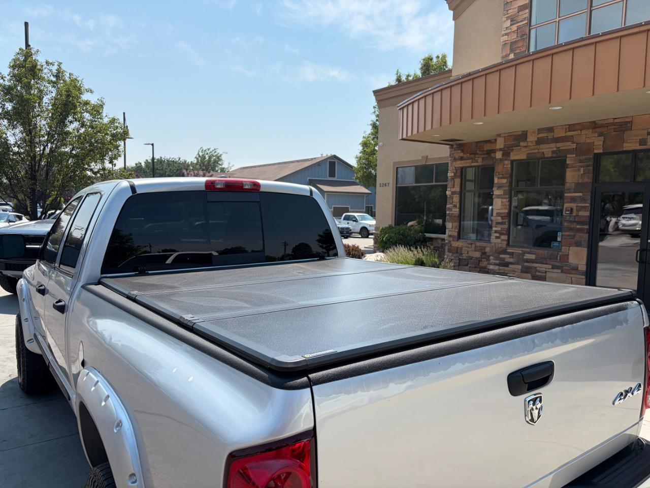 Dodge Ram 2500 4WD Quad Cab 140.5" SLT 2007