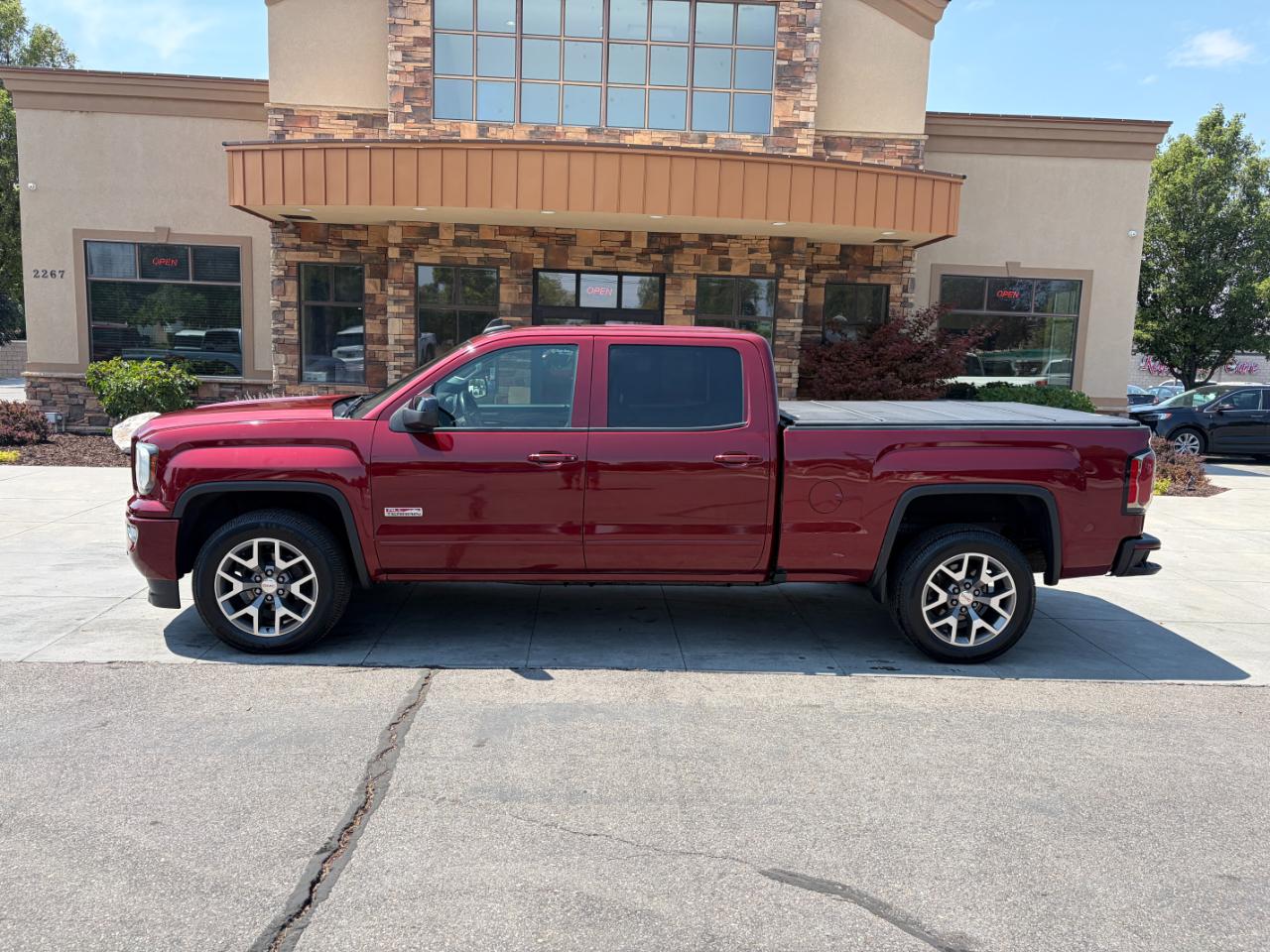GMC Sierra 1500 4WD Crew Cab 153.0" SLT 2017