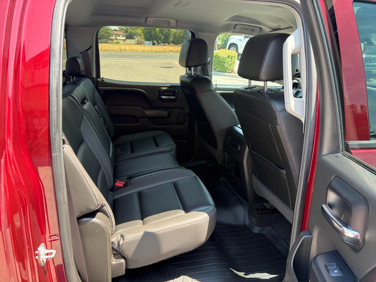 GMC Sierra 1500 4WD Crew Cab 153.0" SLT 2017