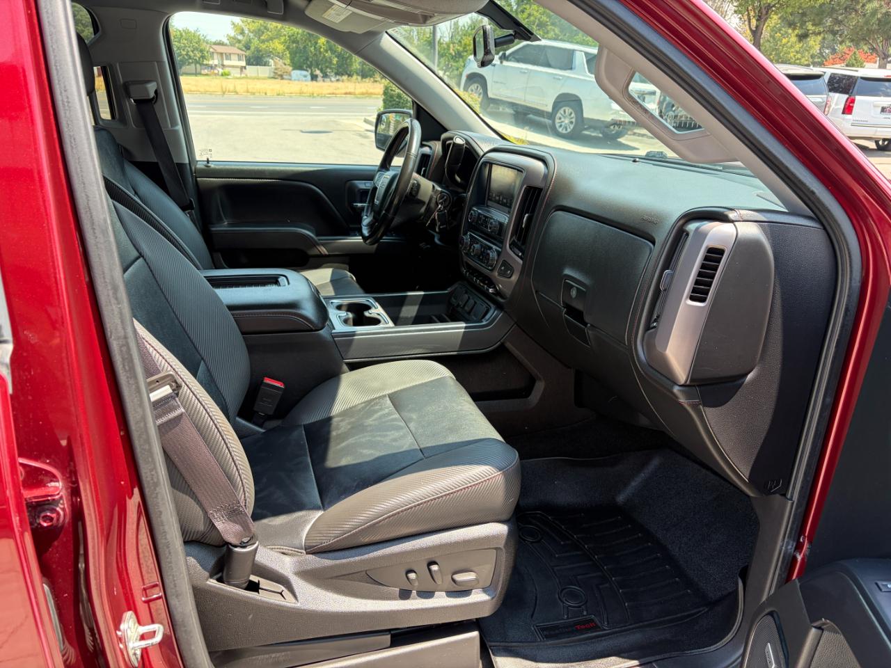 GMC Sierra 1500 4WD Crew Cab 153.0" SLT 2017