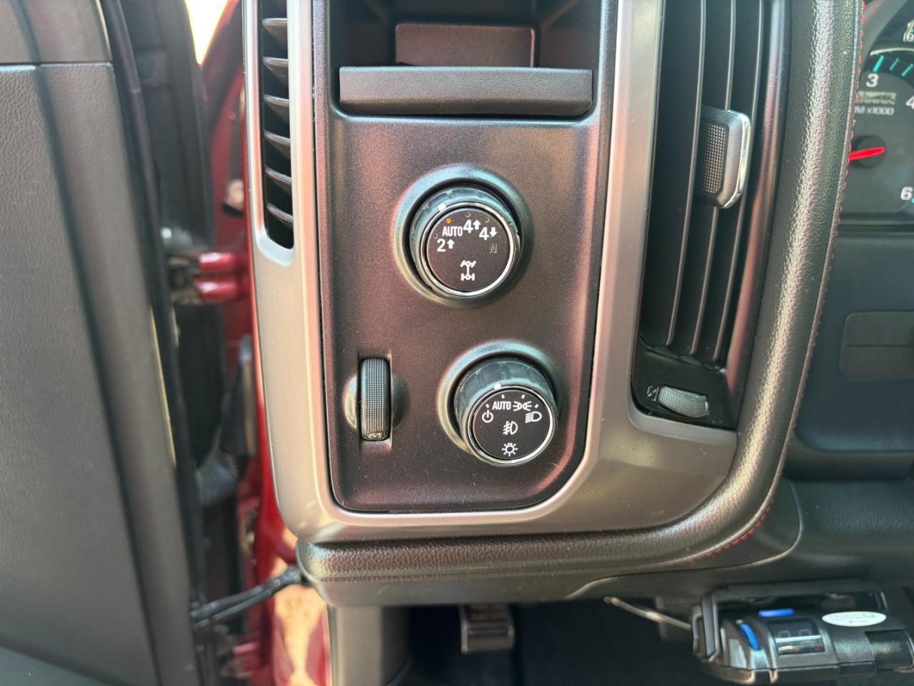 GMC Sierra 1500 4WD Crew Cab 153.0" SLT 2017