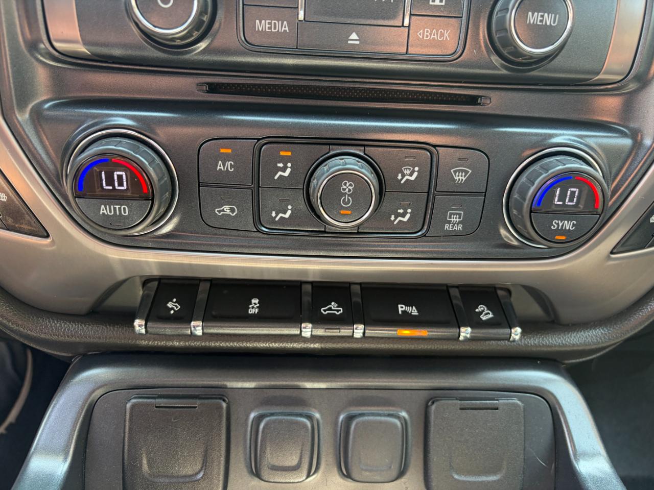 GMC Sierra 1500 4WD Crew Cab 153.0" SLT 2017