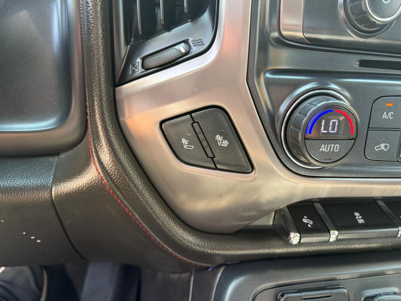 GMC Sierra 1500 4WD Crew Cab 153.0" SLT 2017