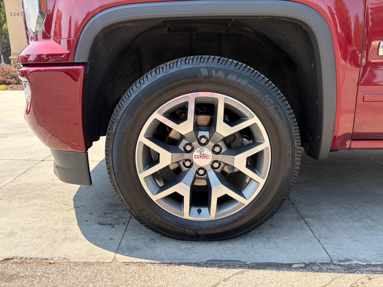 GMC Sierra 1500 4WD Crew Cab 153.0" SLT 2017