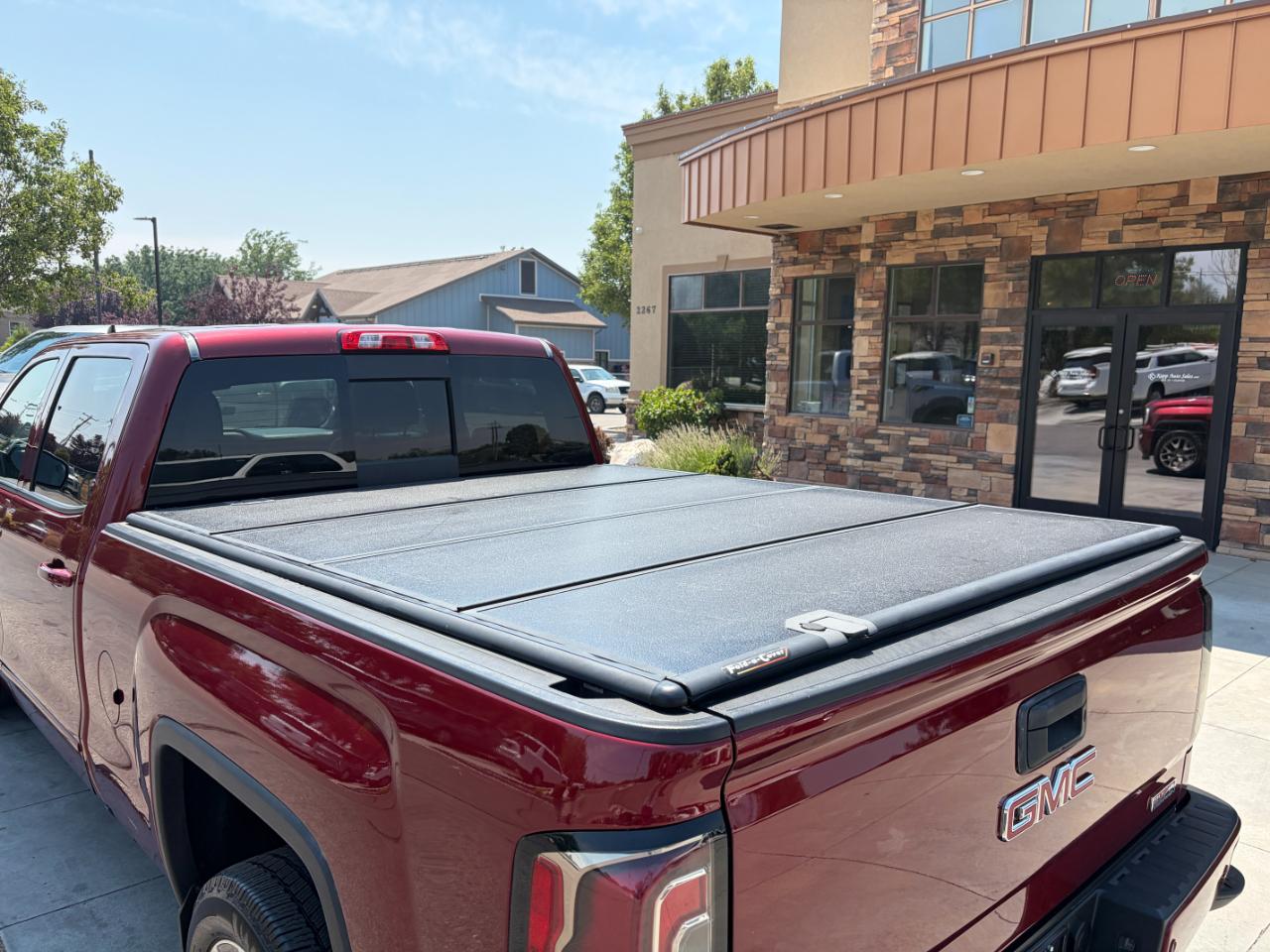 GMC Sierra 1500 4WD Crew Cab 153.0" SLT 2017