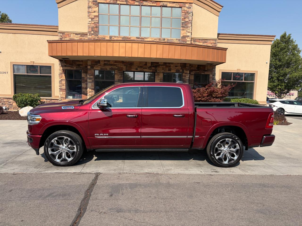 RAM 1500 Limited 4x4 Crew Cab 5'7" Box 2022