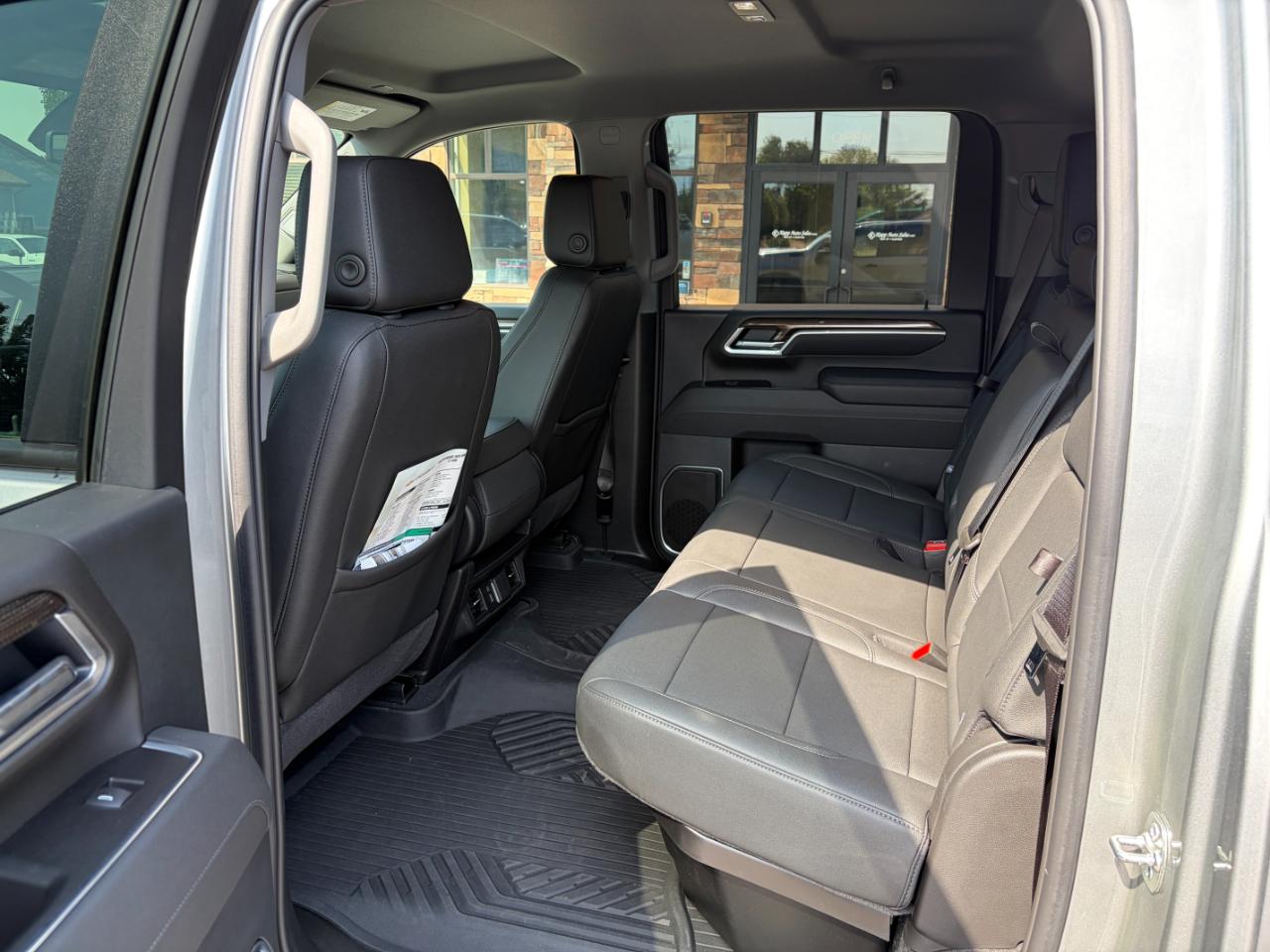 Chevrolet Silverado 3500HD 4WD Crew Cab 159" LT 2026