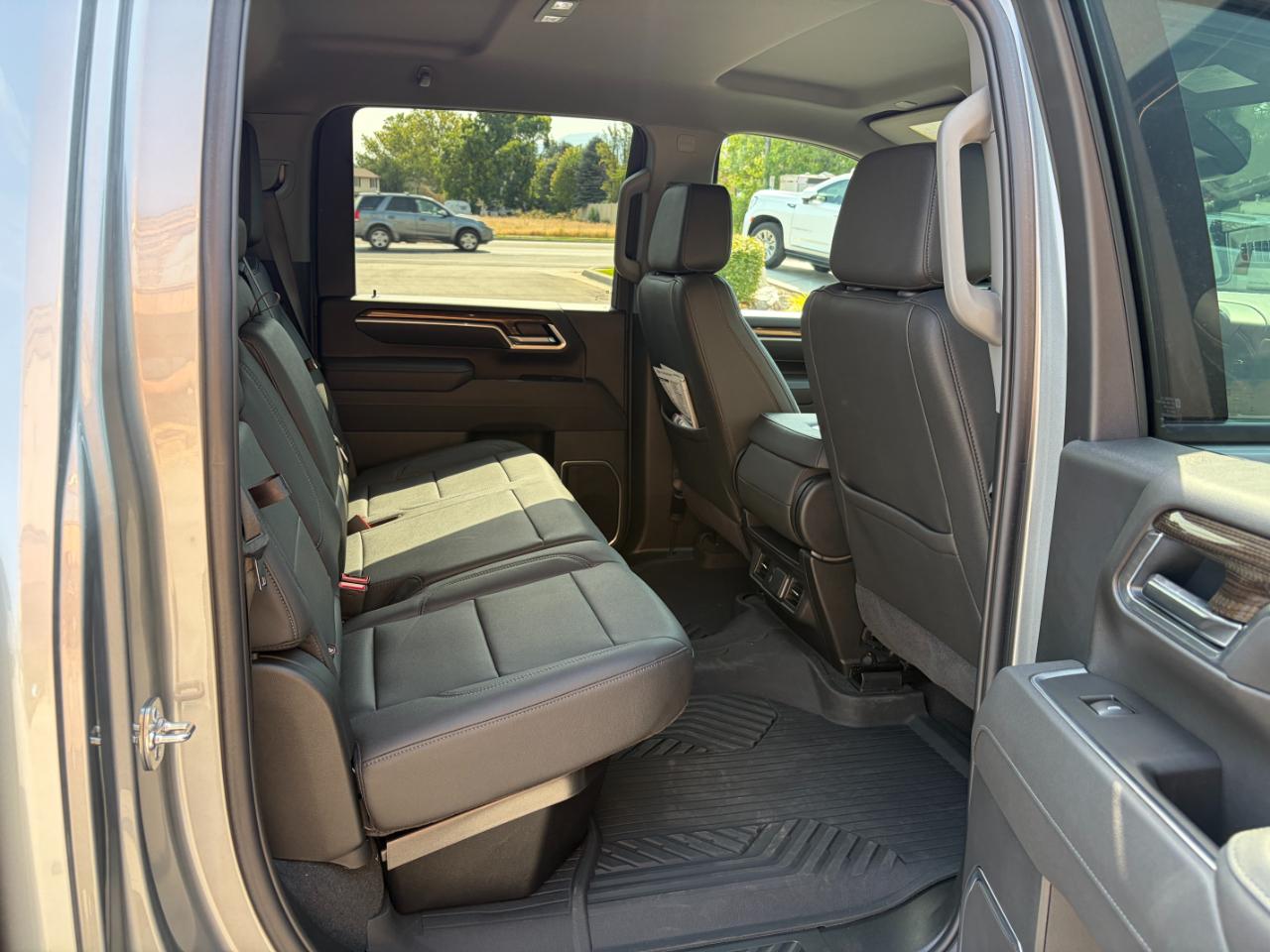 Chevrolet Silverado 3500HD 4WD Crew Cab 159" LT 2026