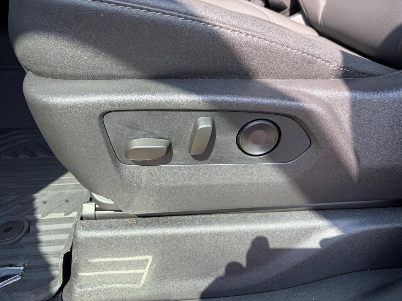 Chevrolet Silverado 3500HD 4WD Crew Cab 159" LT 2026