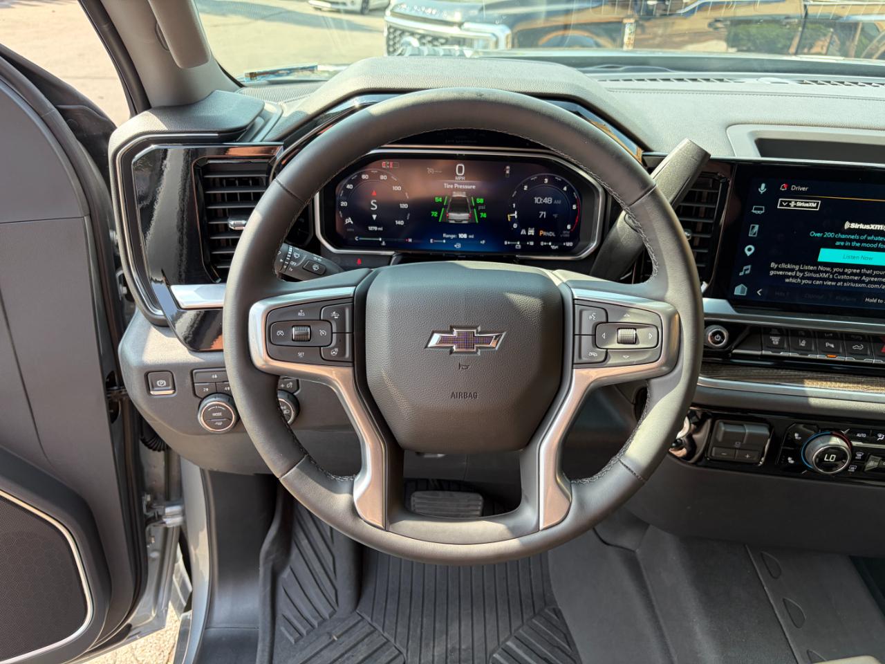 Chevrolet Silverado 3500HD 4WD Crew Cab 159" LT 2026