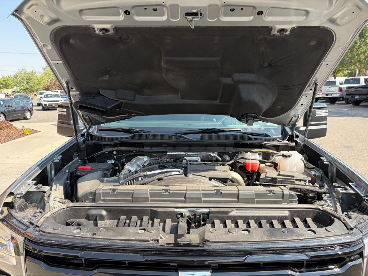 Chevrolet Silverado 3500HD 4WD Crew Cab 159" LT 2026