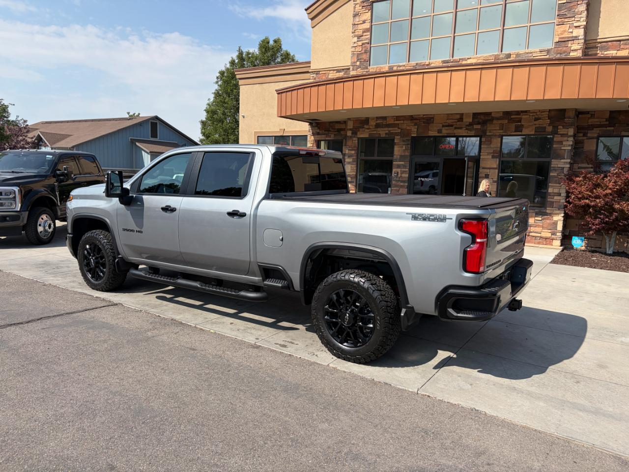 Chevrolet Silverado 3500HD 4WD Crew Cab 159" LT 2026