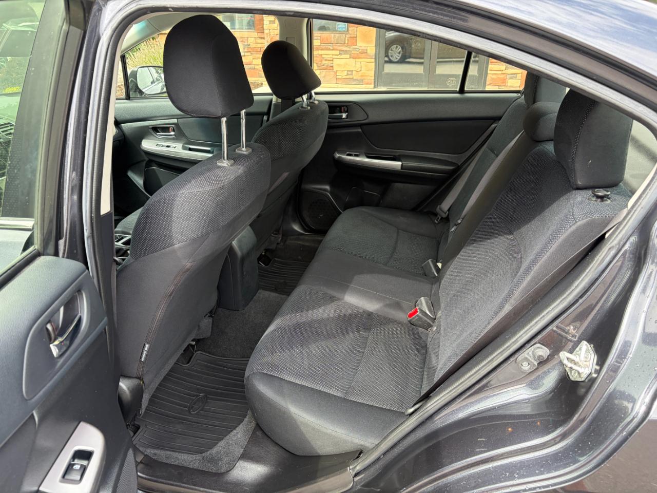 Subaru Impreza Sedan 4dr CVT 2.0i Premium 2015