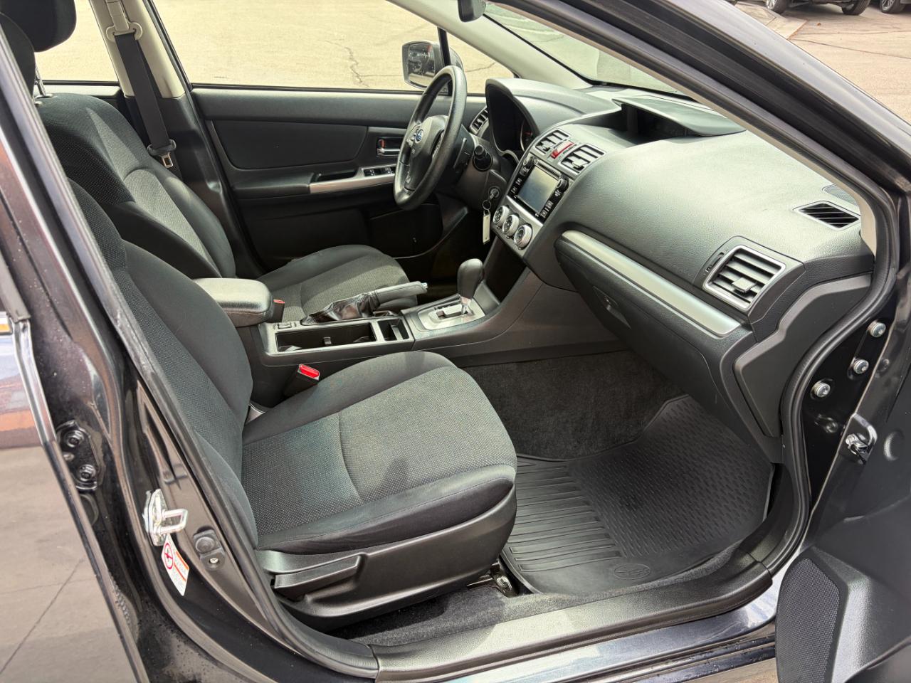 Subaru Impreza Sedan 4dr CVT 2.0i Premium 2015