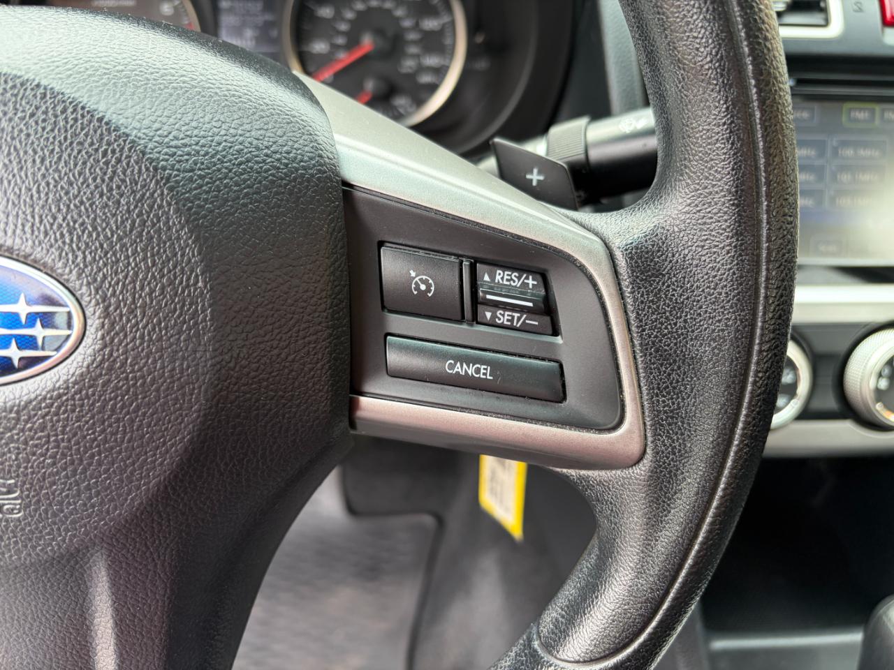 Subaru Impreza Sedan 4dr CVT 2.0i Premium 2015