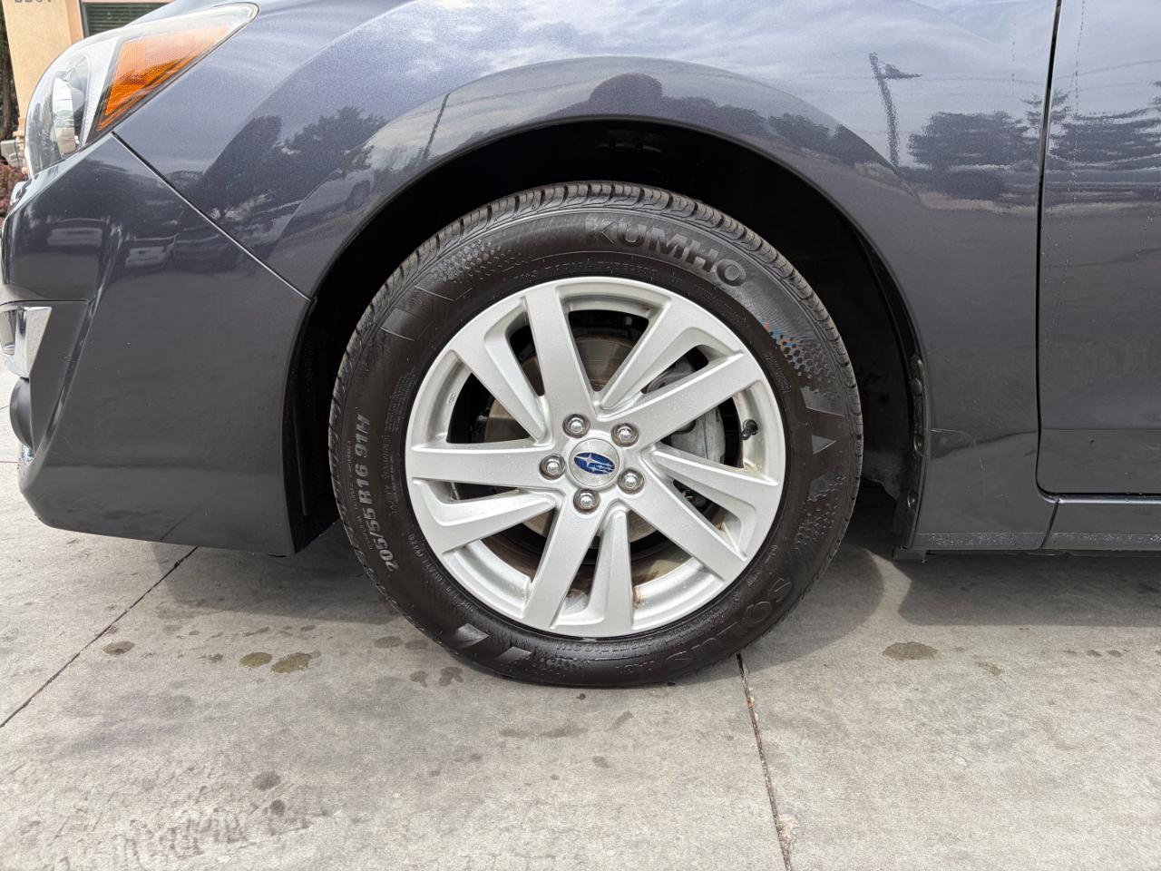 Subaru Impreza Sedan 4dr CVT 2.0i Premium 2015