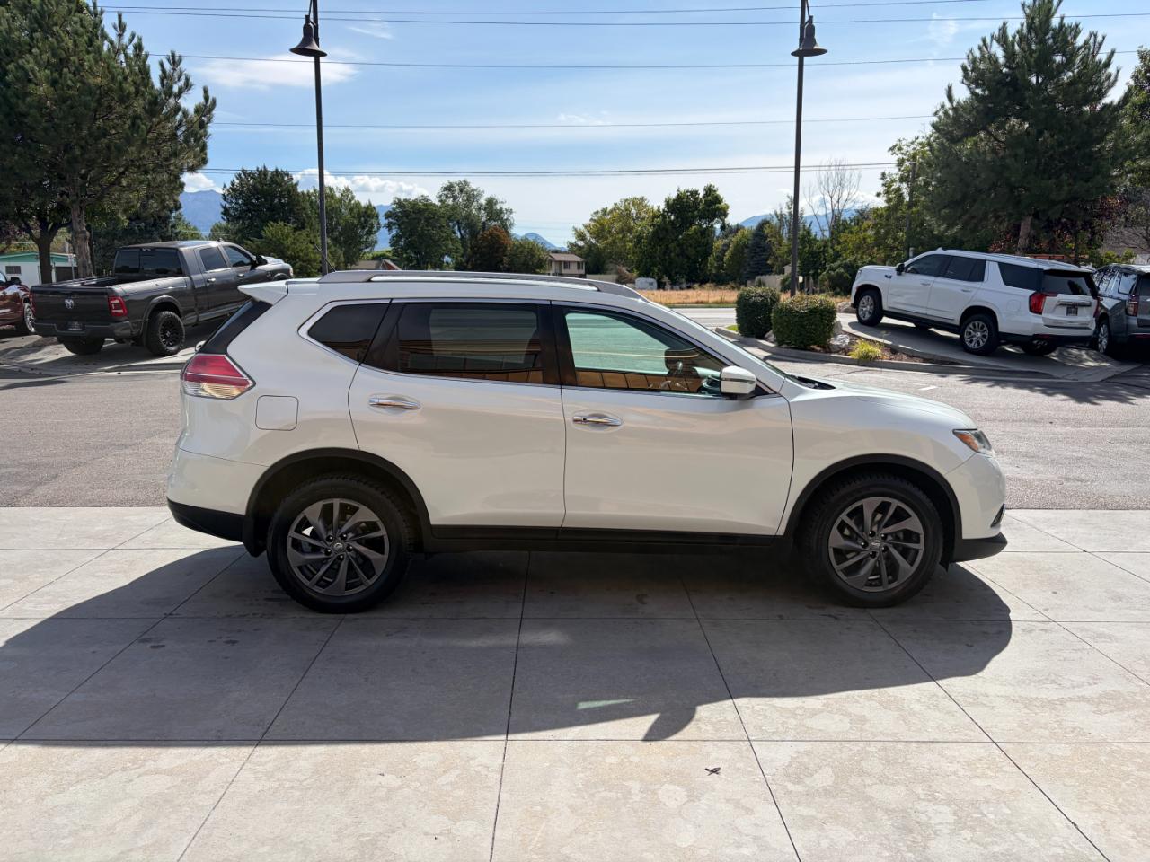 Nissan Rogue AWD 4dr SL 2016