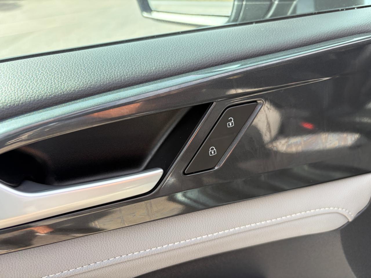 Volkswagen Taos SEL 4MOTION 2022