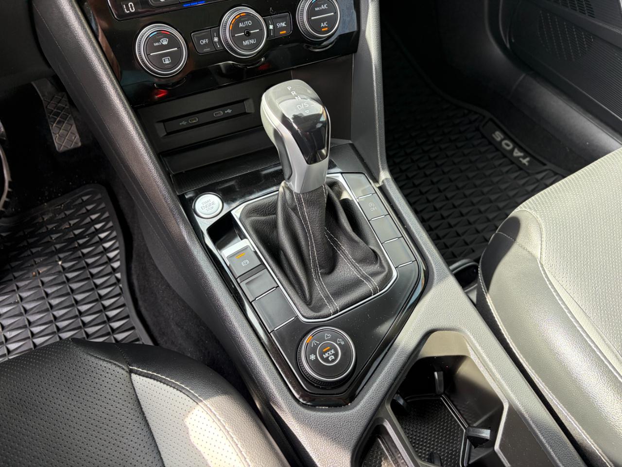 Volkswagen Taos SEL 4MOTION 2022