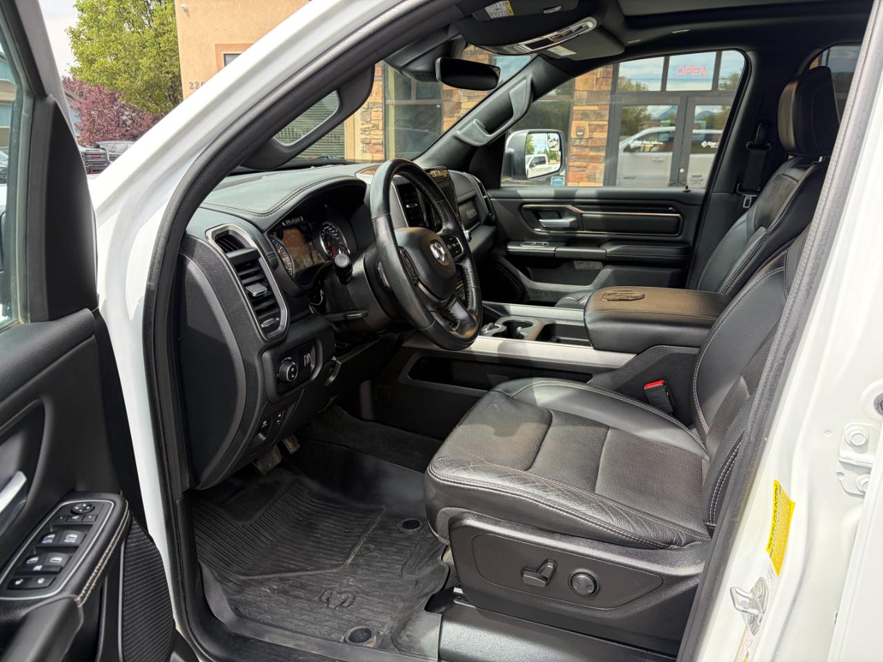 RAM 1500 Sport 4x4 Crew Cab 5'7" Box 2022