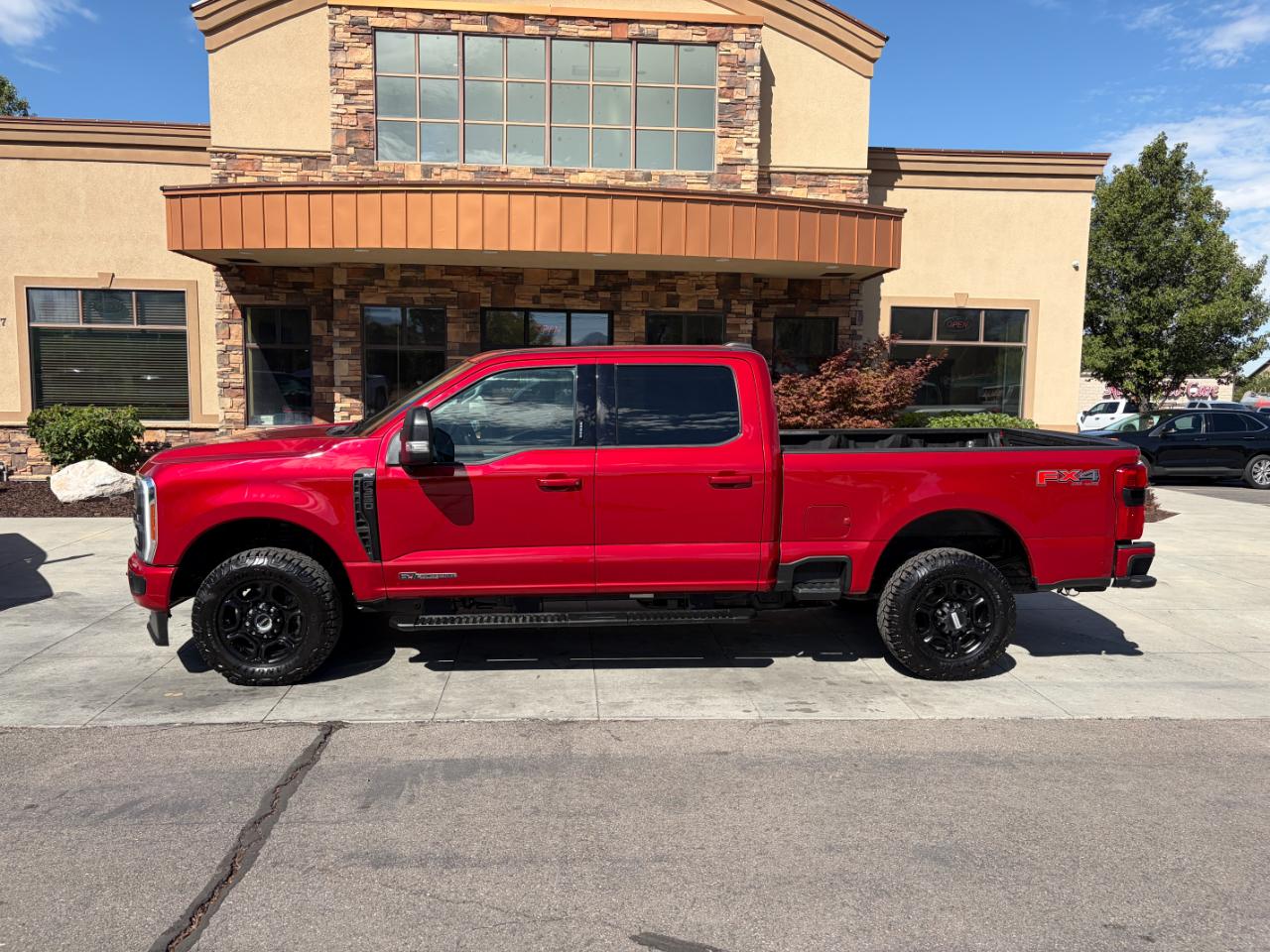 Ford Super Duty F-350 SRW XLT 4WD Crew Cab 6.75' Box 2023