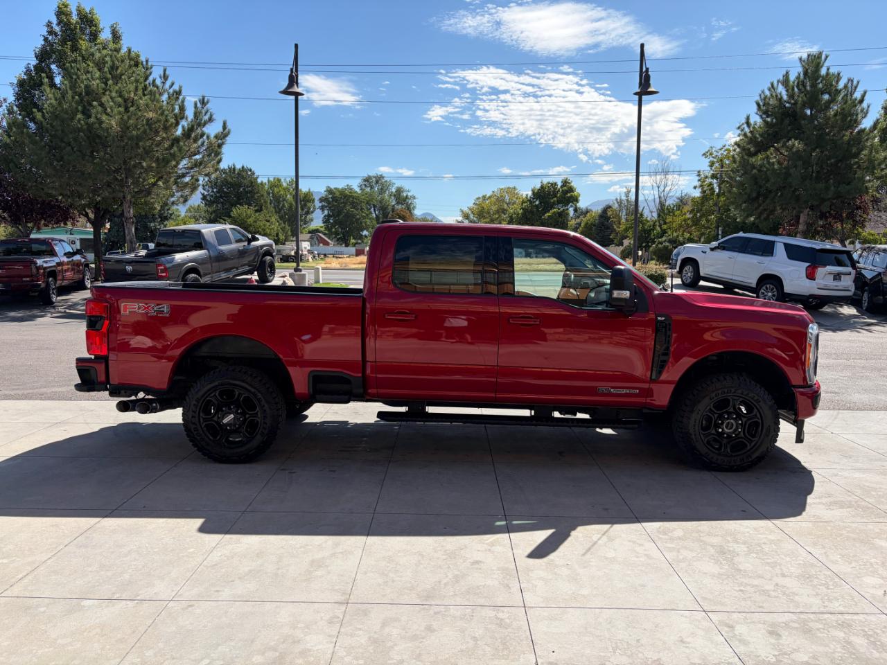 Ford Super Duty F-350 SRW XLT 4WD Crew Cab 6.75' Box 2023