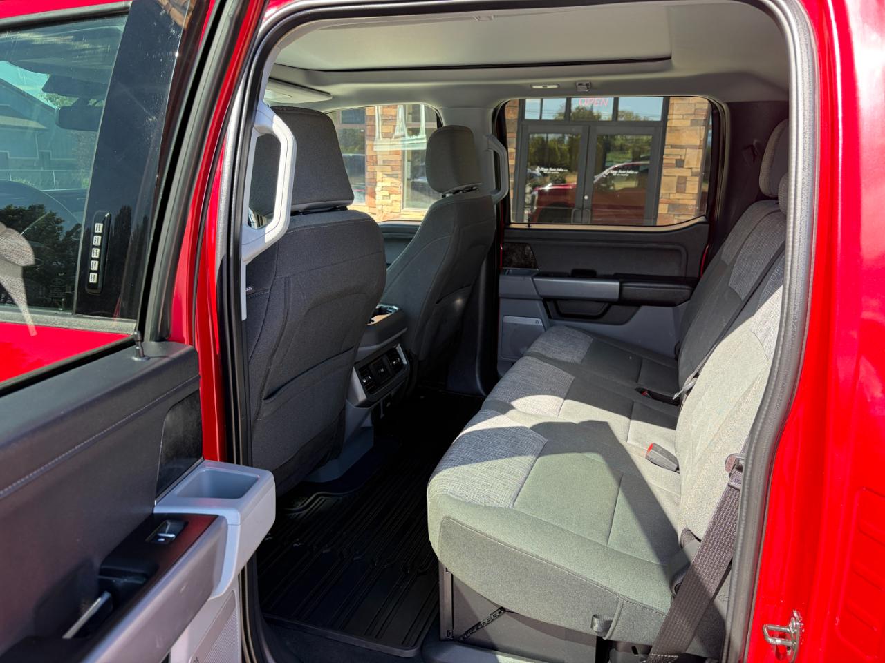 Ford Super Duty F-350 SRW XLT 4WD Crew Cab 6.75' Box 2023