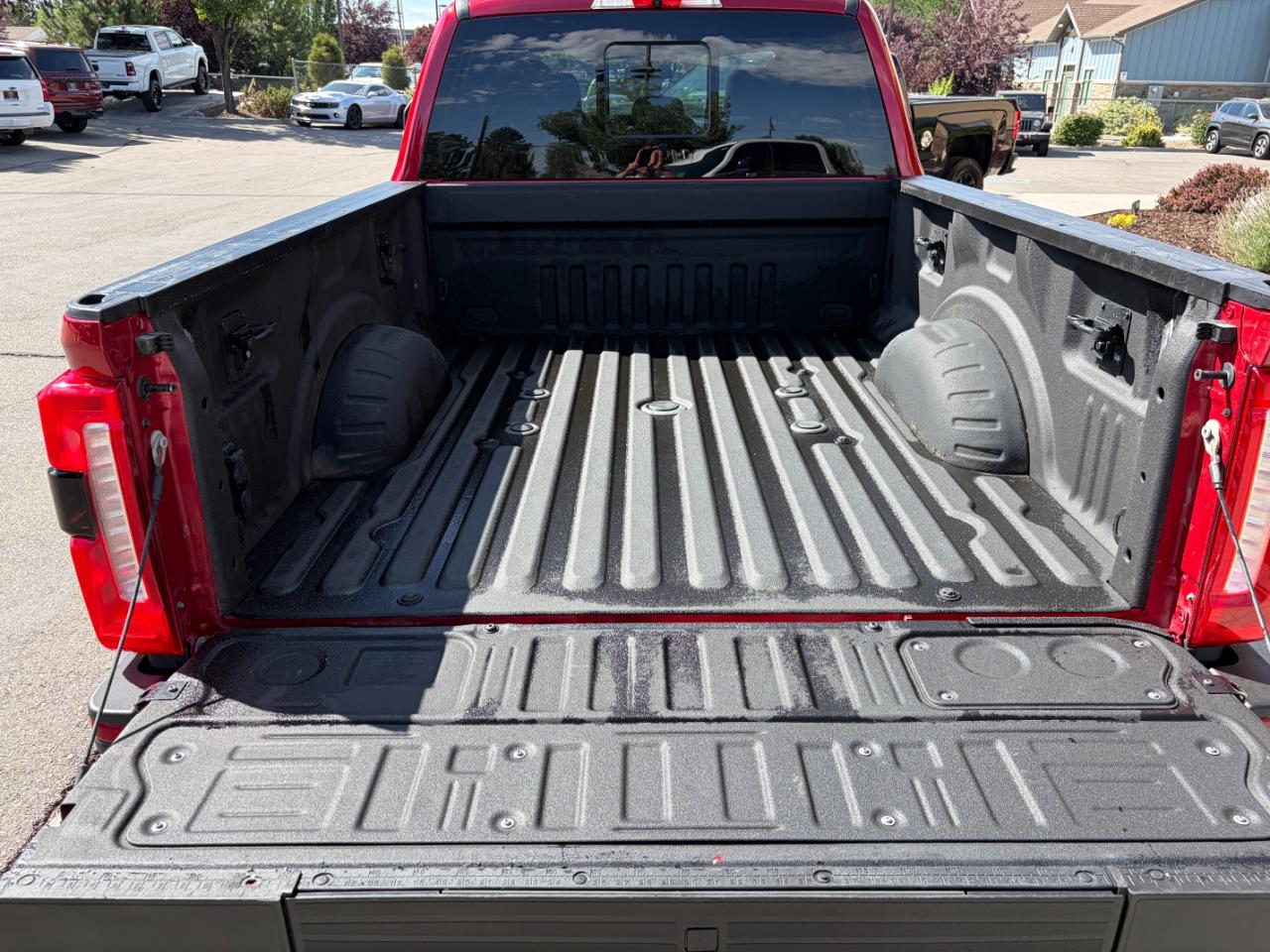 Ford Super Duty F-350 SRW XLT 4WD Crew Cab 6.75' Box 2023