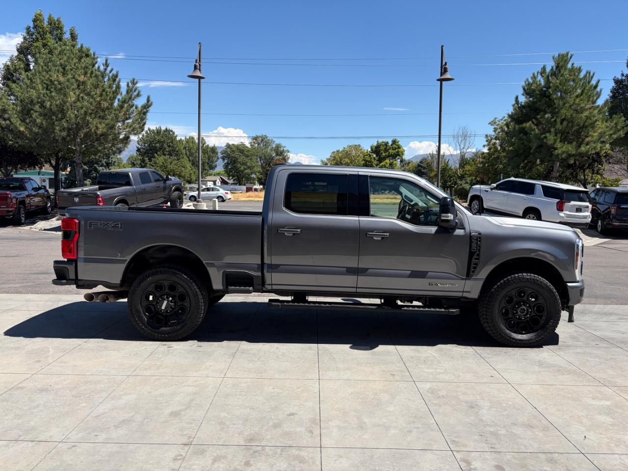 Ford Super Duty F-350 SRW Lariat 4WD Crew Cab 6.75' Box 2024
