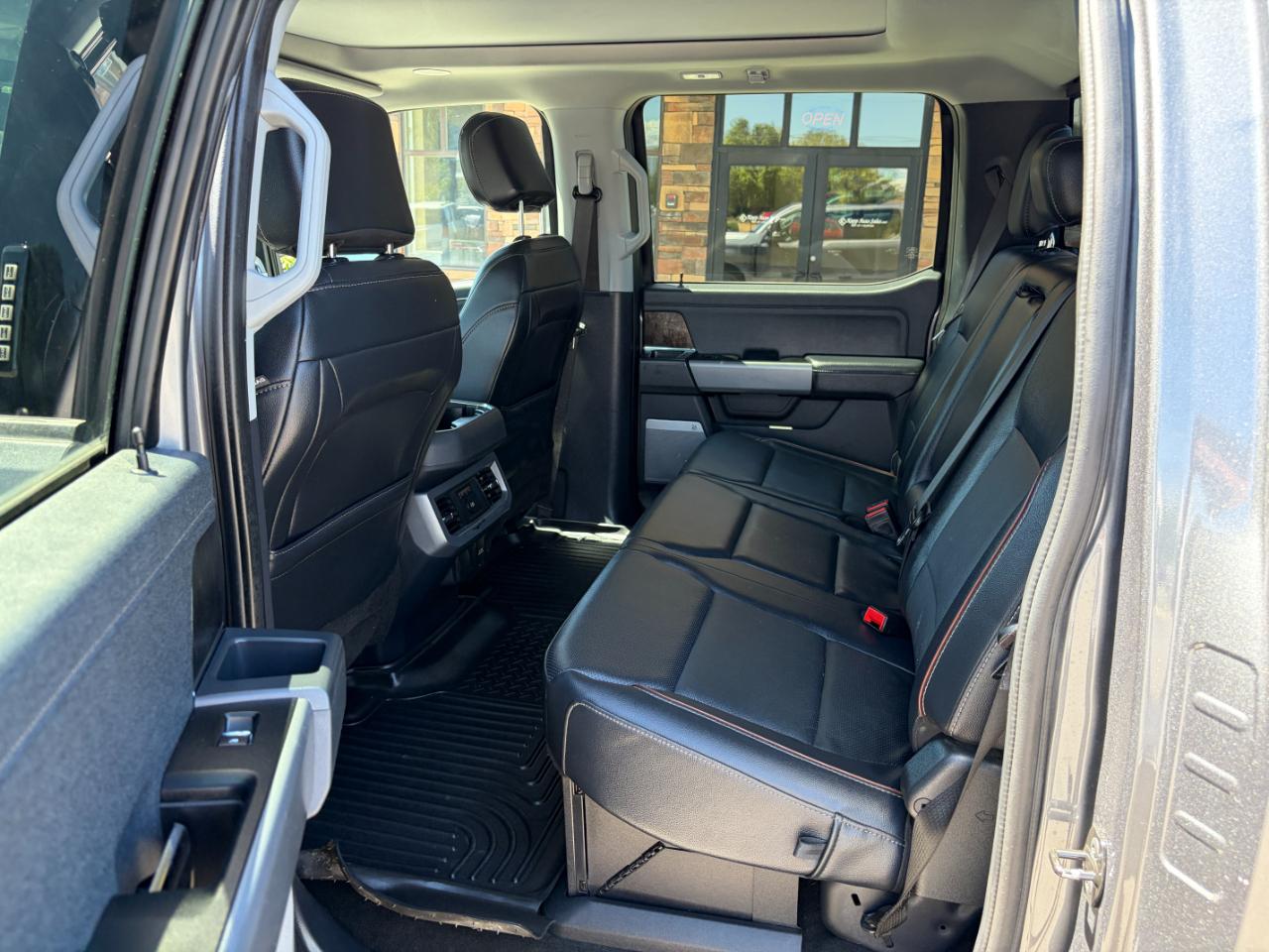 Ford Super Duty F-350 SRW Lariat 4WD Crew Cab 6.75' Box 2024