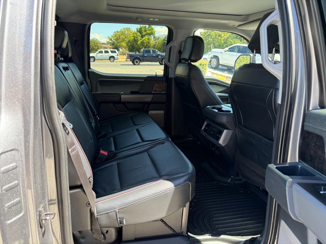 Ford Super Duty F-350 SRW Lariat 4WD Crew Cab 6.75' Box 2024