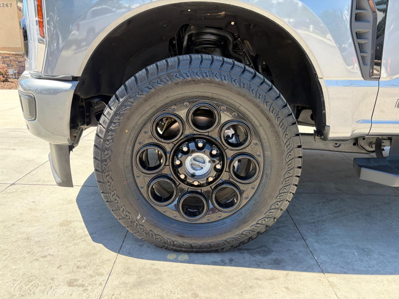 Ford Super Duty F-350 SRW Lariat 4WD Crew Cab 6.75' Box 2024