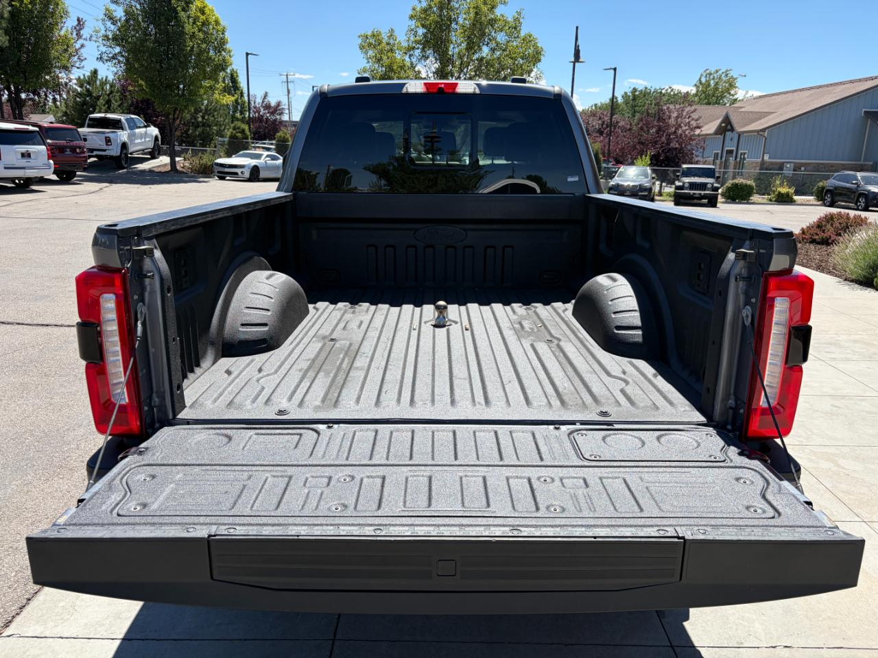 Ford Super Duty F-350 SRW Lariat 4WD Crew Cab 6.75' Box 2024