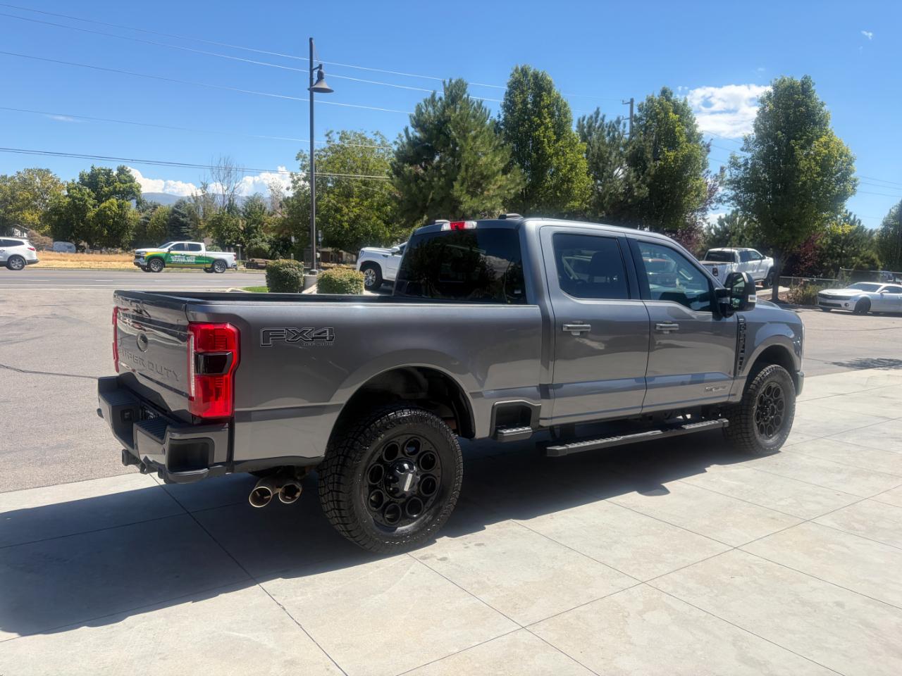Ford Super Duty F-350 SRW Lariat 4WD Crew Cab 6.75' Box 2024