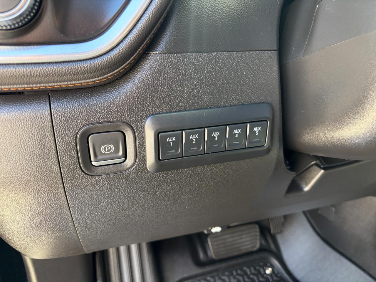 GMC Sierra 3500HD 4WD Crew Cab 159" AT4 2022