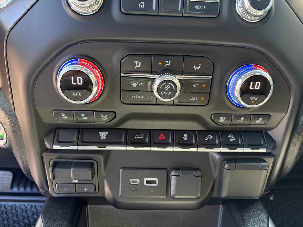 GMC Sierra 3500HD 4WD Crew Cab 159" AT4 2022