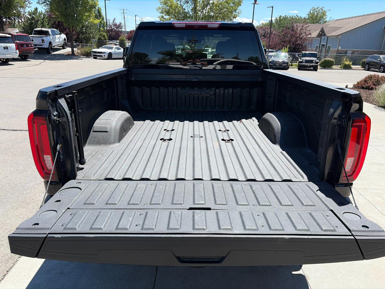GMC Sierra 3500HD 4WD Crew Cab 159" AT4 2022