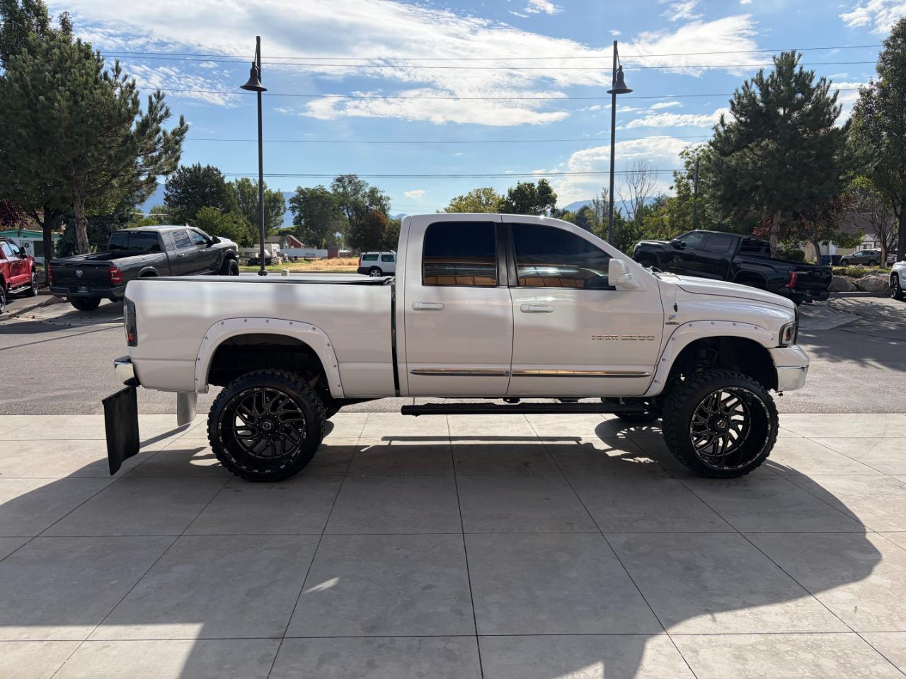 Dodge Ram 2500 4dr Quad Cab 140.5" WB 4WD SLT 2004