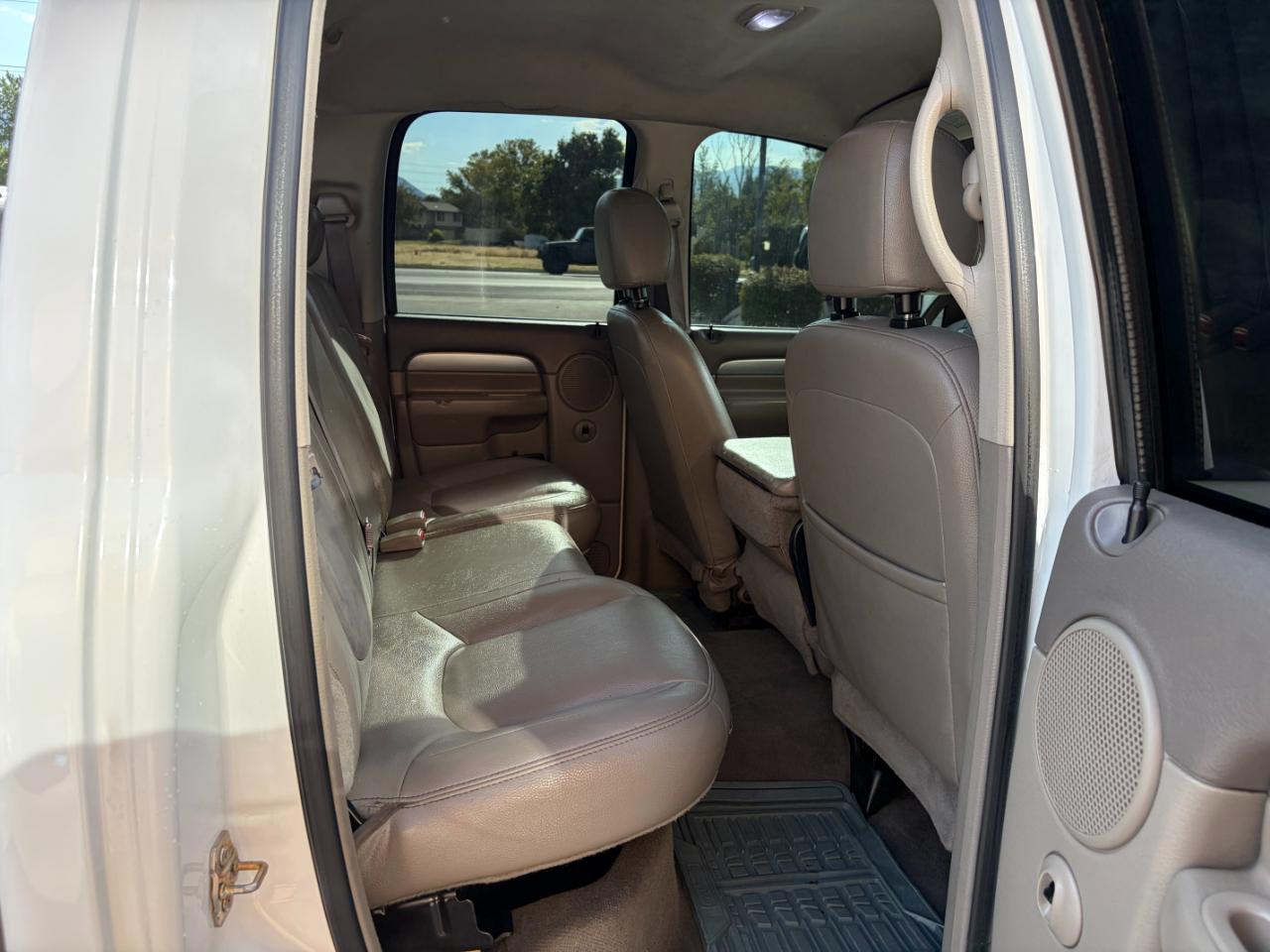 Dodge Ram 2500 4dr Quad Cab 140.5" WB 4WD SLT 2004