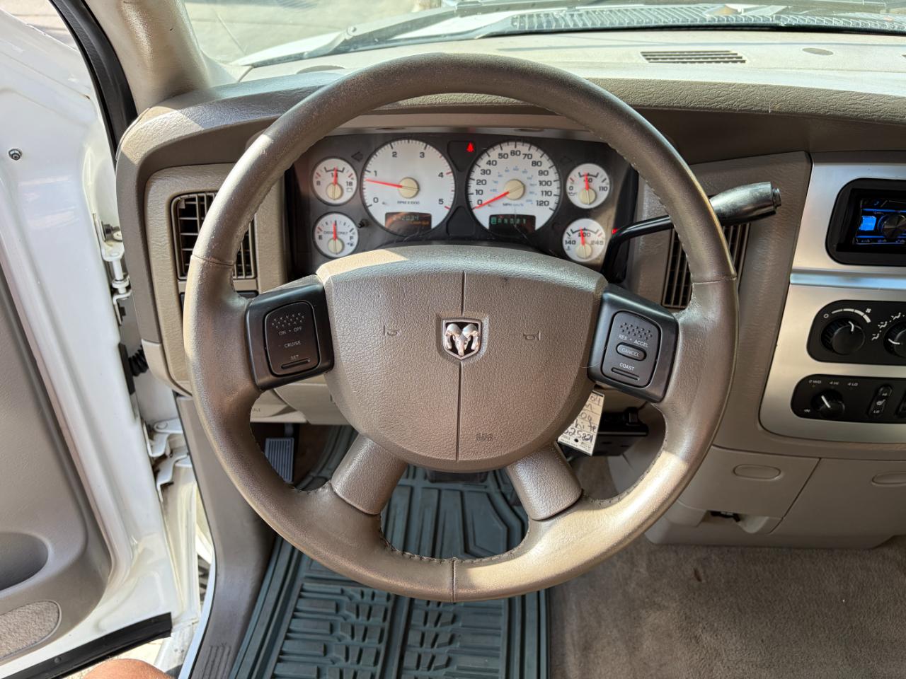 Dodge Ram 2500 4dr Quad Cab 140.5" WB 4WD SLT 2004