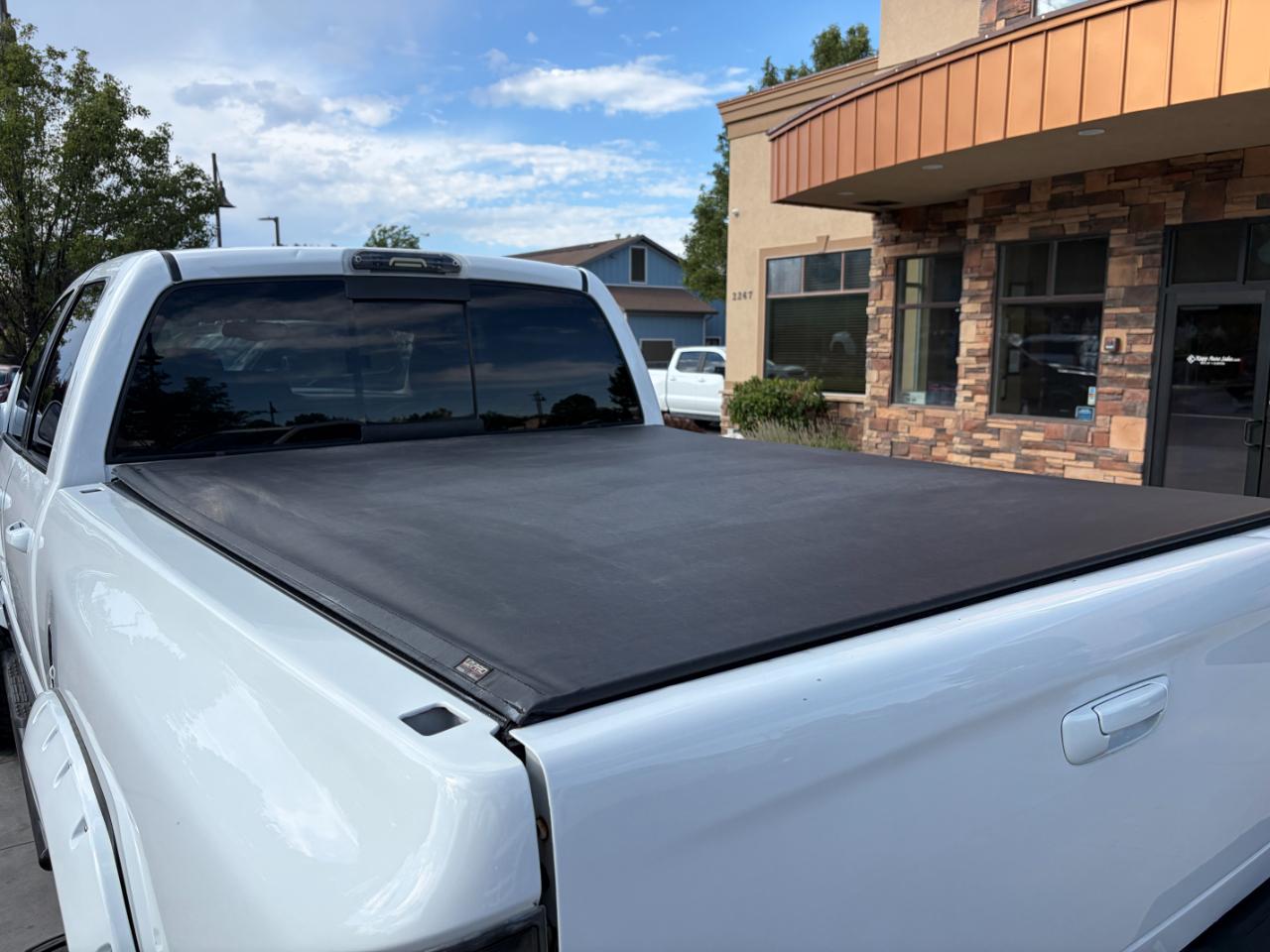 Dodge Ram 2500 4dr Quad Cab 140.5" WB 4WD SLT 2004