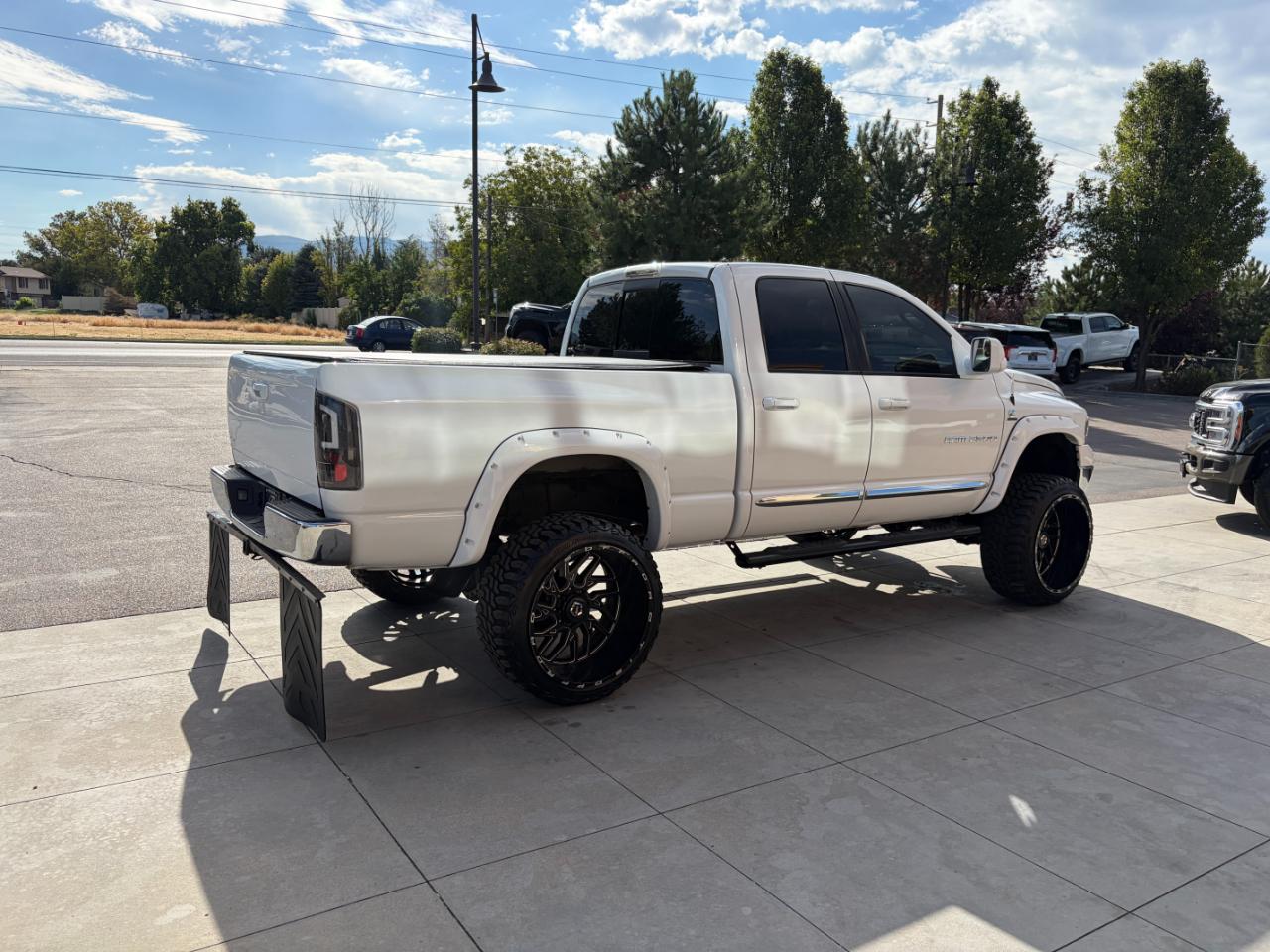Dodge Ram 2500 4dr Quad Cab 140.5" WB 4WD SLT 2004