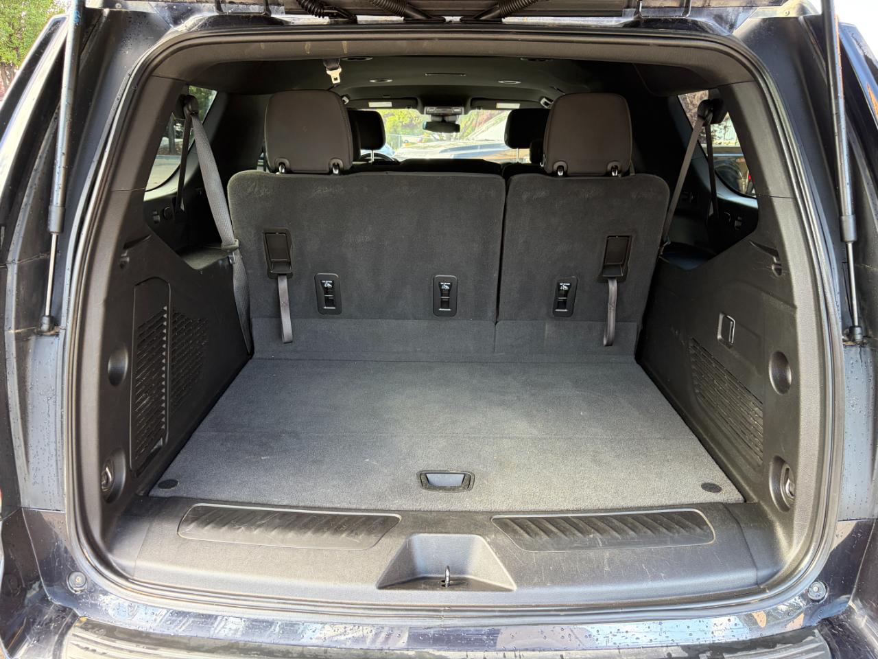 Chevrolet Suburban 4WD 4dr LS 2023